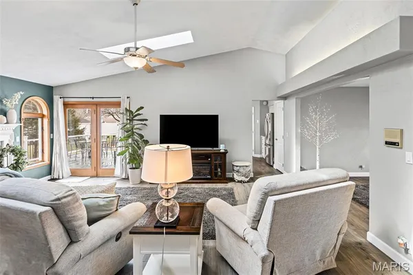 $350,000 | 4608 Vandebrook Drive, Waterloo, IL 62298