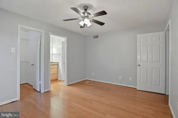 $2,700 | 1507 Lincoln Way, Unit 204, McLean, VA 22102