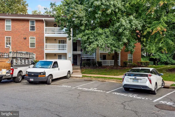 $2,700 | 1507 Lincoln Way, Unit 204, McLean, VA 22102