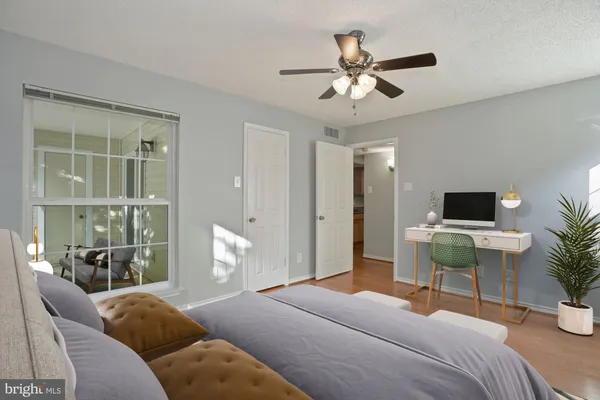 $2,700 | 1507 Lincoln Way, Unit 204, McLean, VA 22102