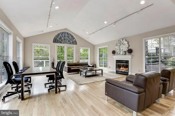 $2,700 | 1507 Lincoln Way, Unit 204, McLean, VA 22102