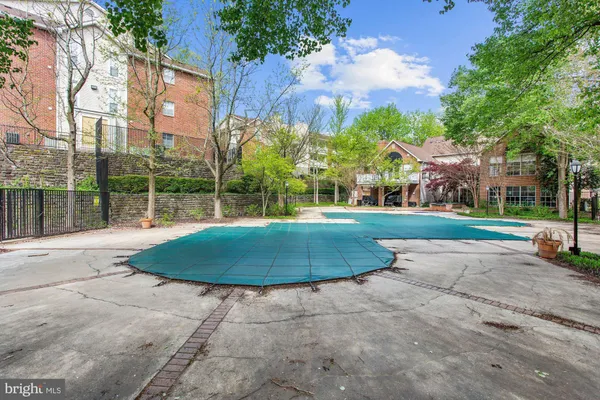 $2,700 | 1507 Lincoln Way, Unit 204, McLean, VA 22102