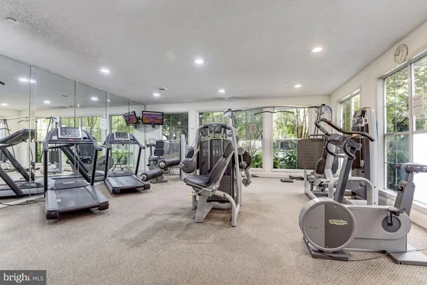 $2,700 | 1507 Lincoln Way, Unit 204, McLean, VA 22102