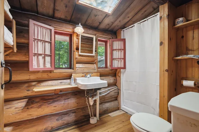 $1,500,000 | 0 Bradford Camps Munsungan Lake, Ashland, ME 04732