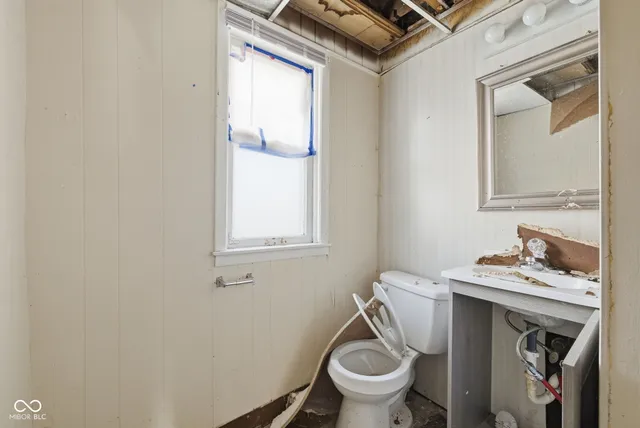 $790,000 | 820-822 West Howard Street, Muncie, IN 47305