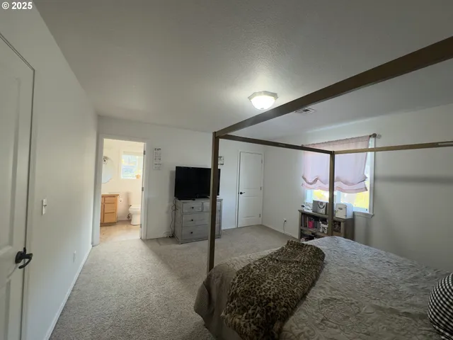 $395,000 | 135 Southwest Quincetree Court, Roseburg, OR 97471