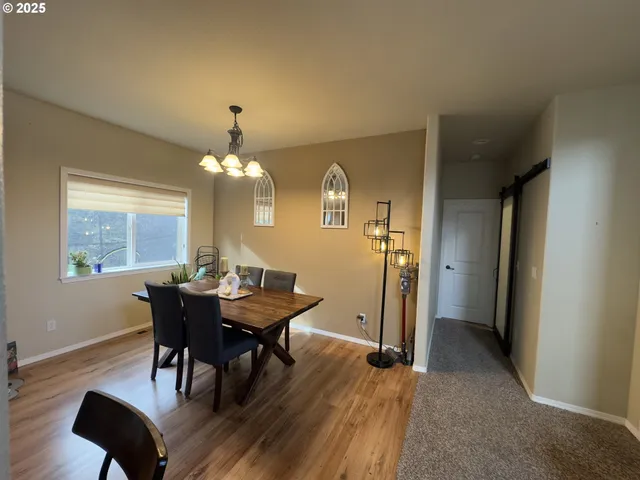 $395,000 | 135 Southwest Quincetree Court, Roseburg, OR 97471