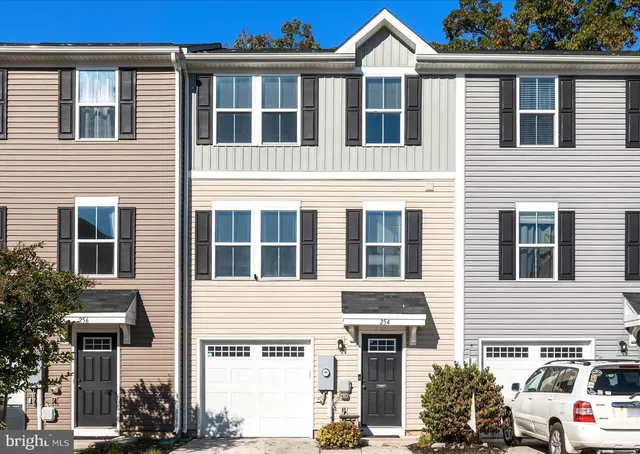 $2,325 | 254 Sage Circle, Winchester, VA 22603