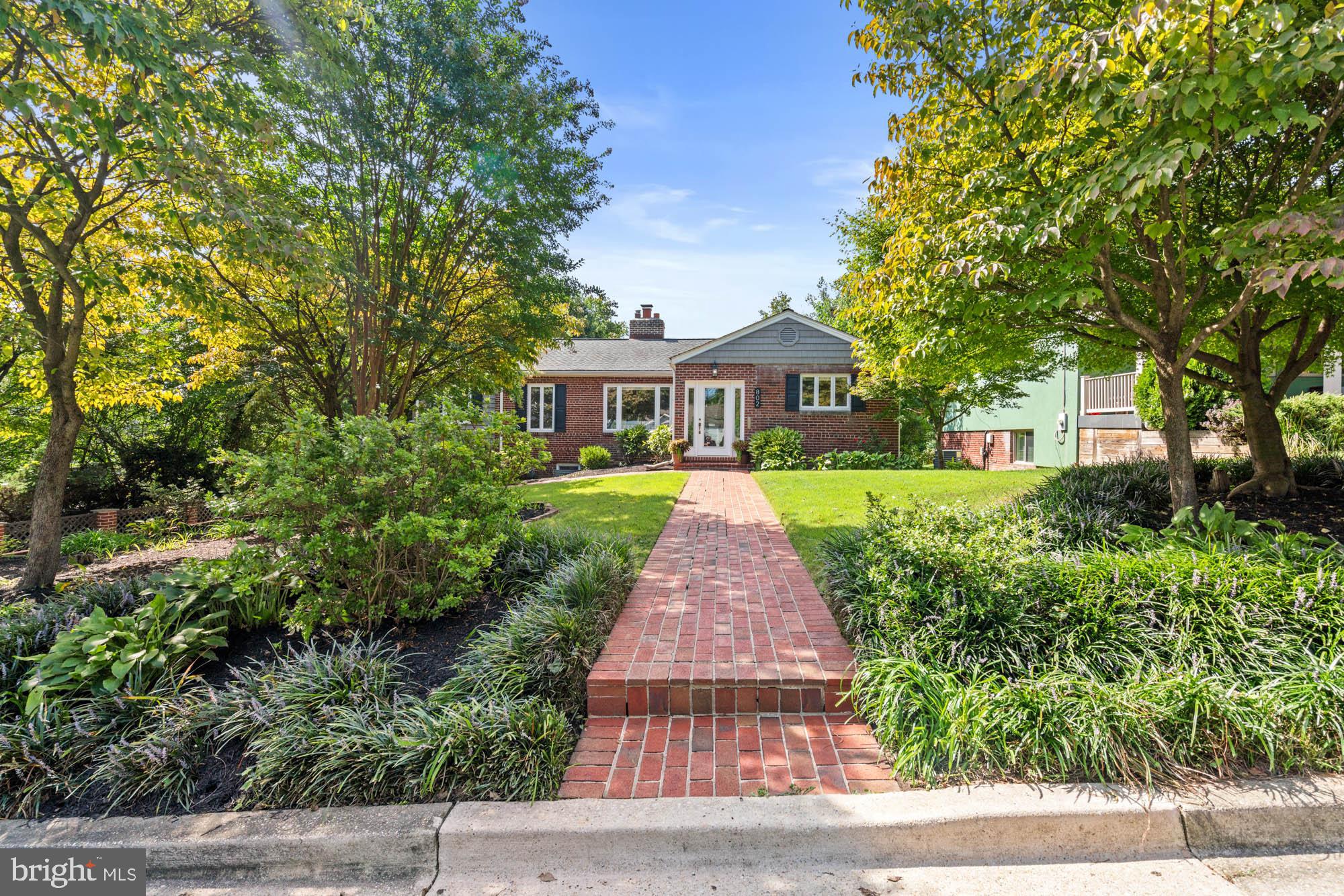 802 Stirling Road Silver Spring, MD 20901 - Photo 3 of 90