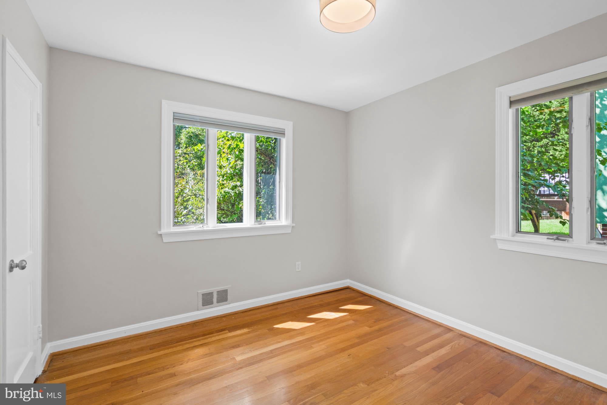 802 Stirling Road Silver Spring, MD 20901 - Photo 38 of 90