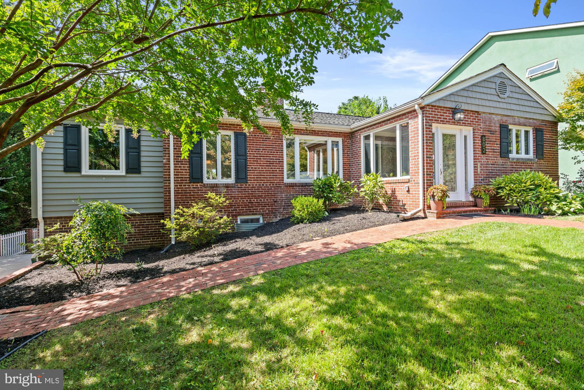 802 Stirling Road Silver Spring, MD 20901 - Photo 6 of 90