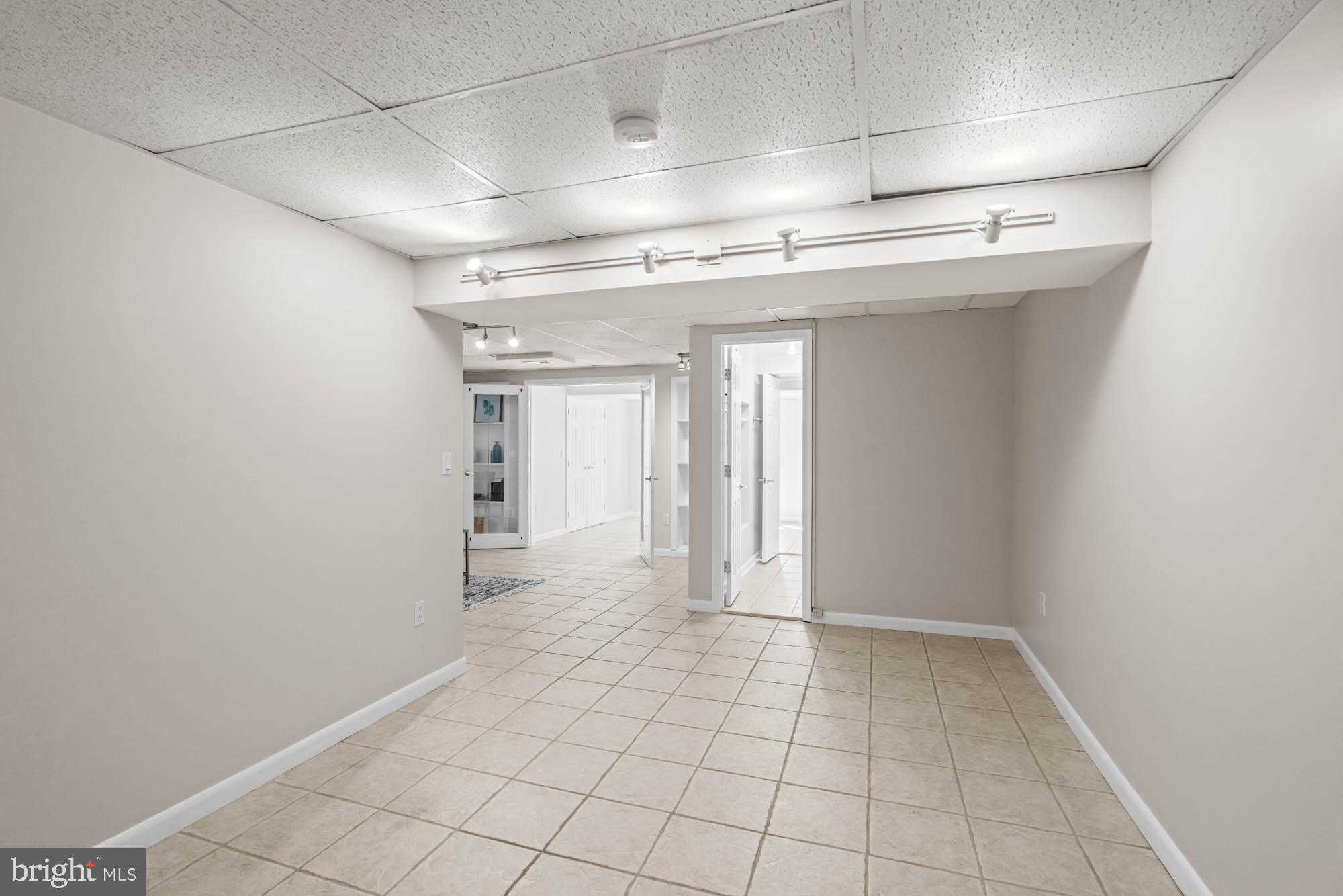 802 Stirling Road Silver Spring, MD 20901 - Photo 63 of 90