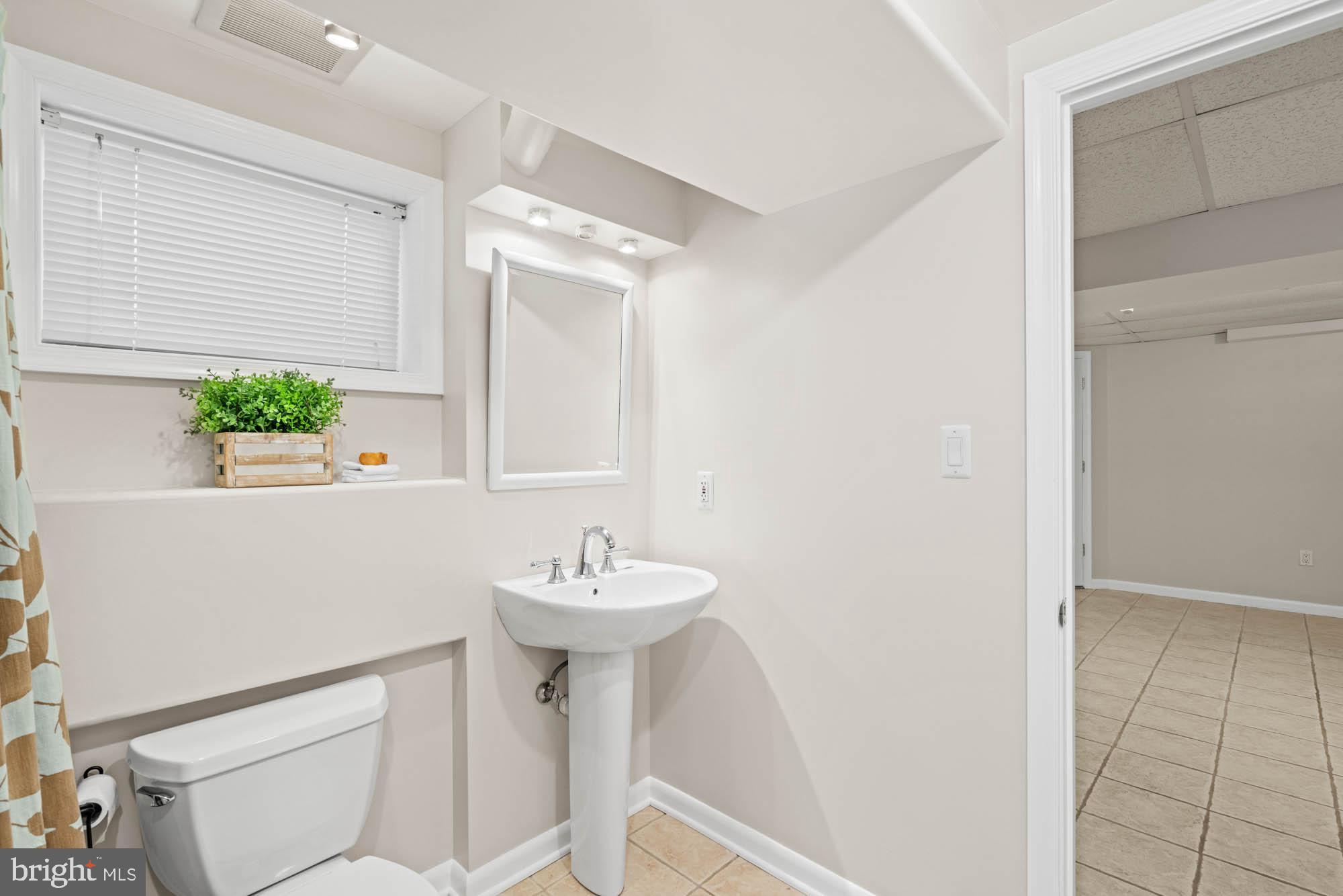 802 Stirling Road Silver Spring, MD 20901 - Photo 67 of 90
