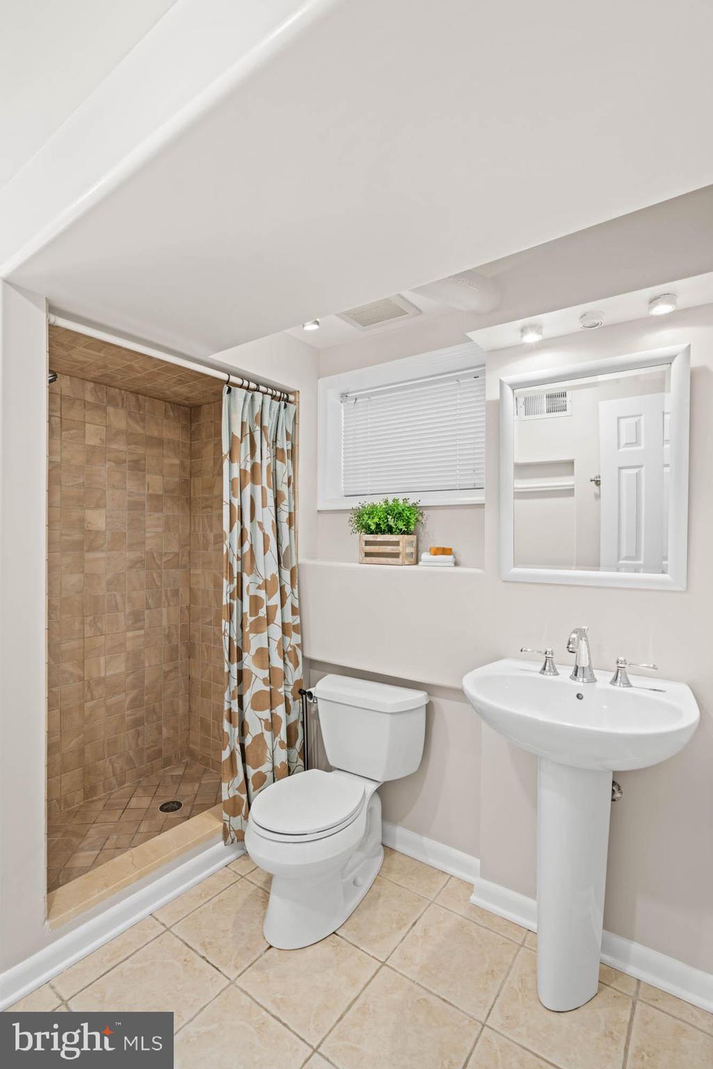 802 Stirling Road Silver Spring, MD 20901 - Photo 68 of 90