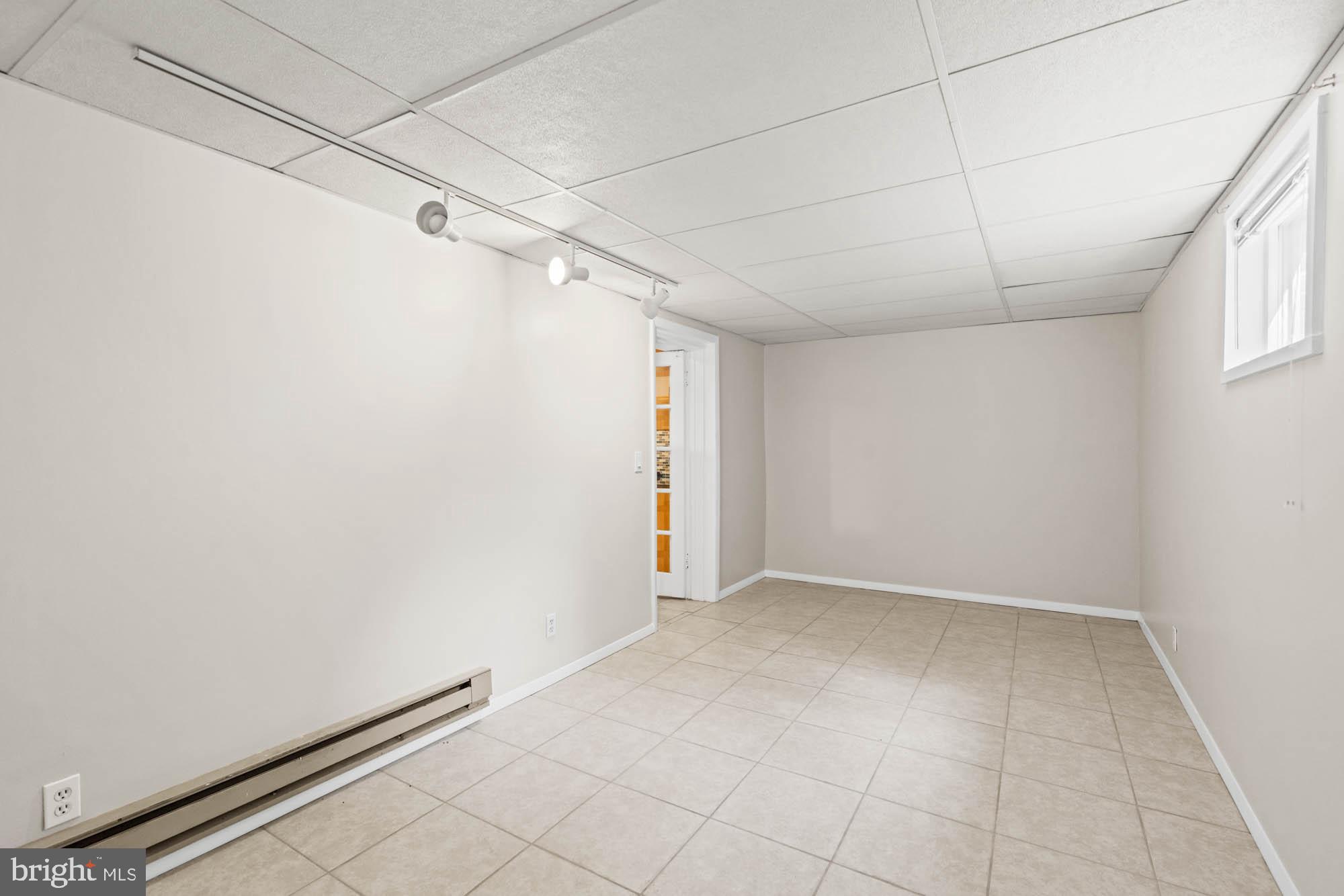 802 Stirling Road Silver Spring, MD 20901 - Photo 72 of 90
