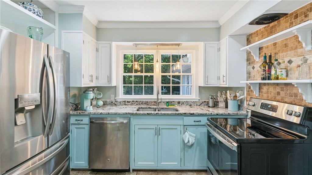 620 Demere Way St. Simons Island, GA 31522 - Photo 8 of 29