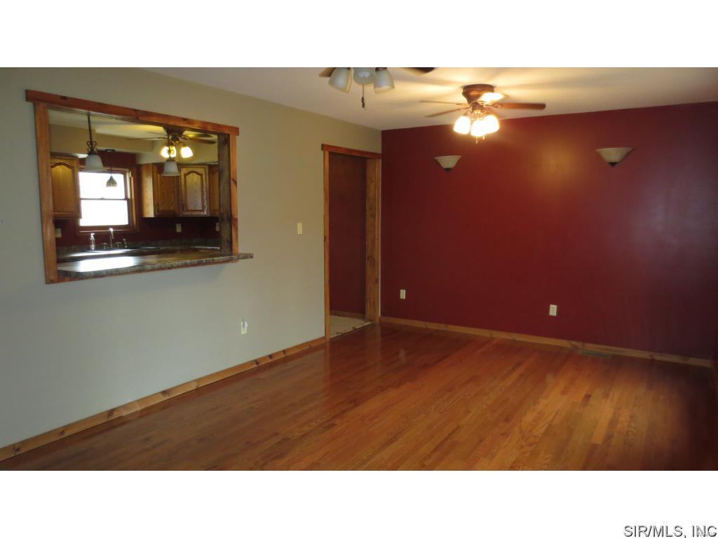 13270 Marys Creek Road Sparta, IL 62286 - Photo 4 of 34 Gallery Image 4