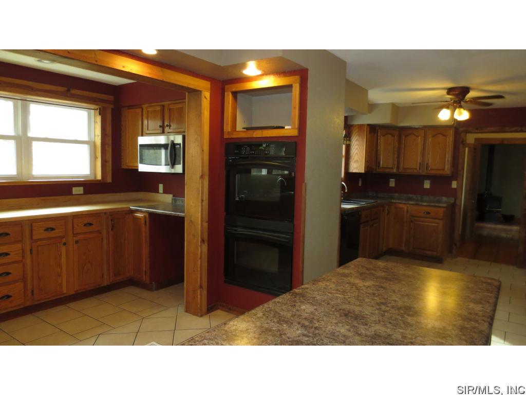 13270 Marys Creek Road Sparta, IL 62286 - Photo 9 of 34 Gallery Image 9