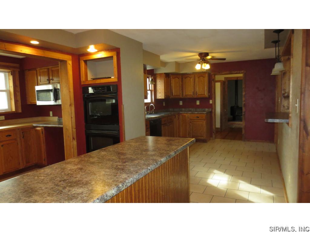 13270 Marys Creek Road Sparta, IL 62286 - Photo 10 of 34 Gallery Image 10