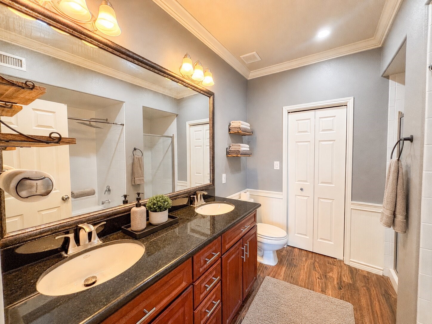 9200 Westheimer Road, Unit 707 Houston, TX 77063 - Photo 15 of 39 *This photo is virtually staged*