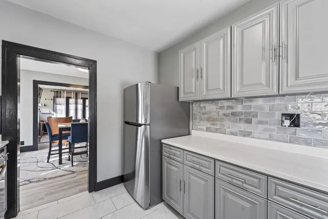 $210,000 | 819 North Ash Street, Waukegan, IL 60085