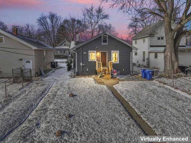 $210,000 | 819 North Ash Street, Waukegan, IL 60085