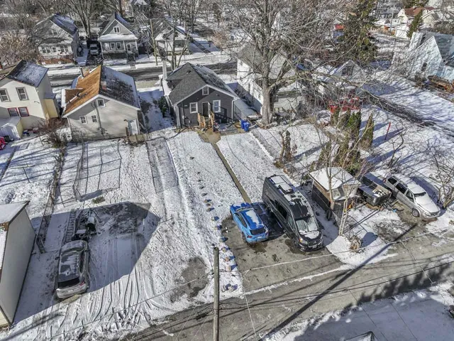 $210,000 | 819 North Ash Street, Waukegan, IL 60085