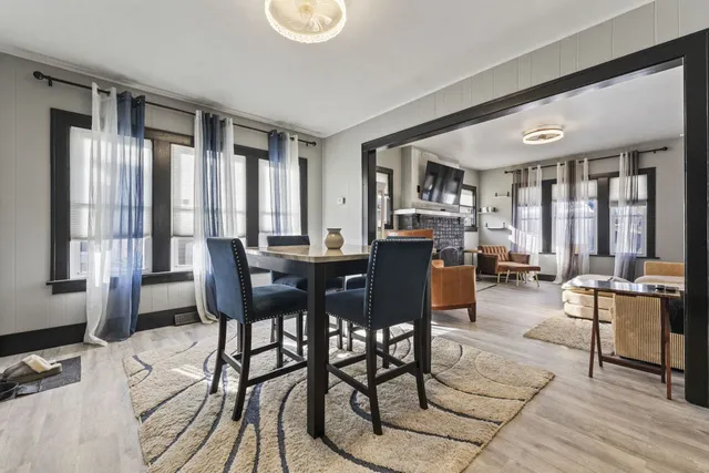 $210,000 | 819 North Ash Street, Waukegan, IL 60085