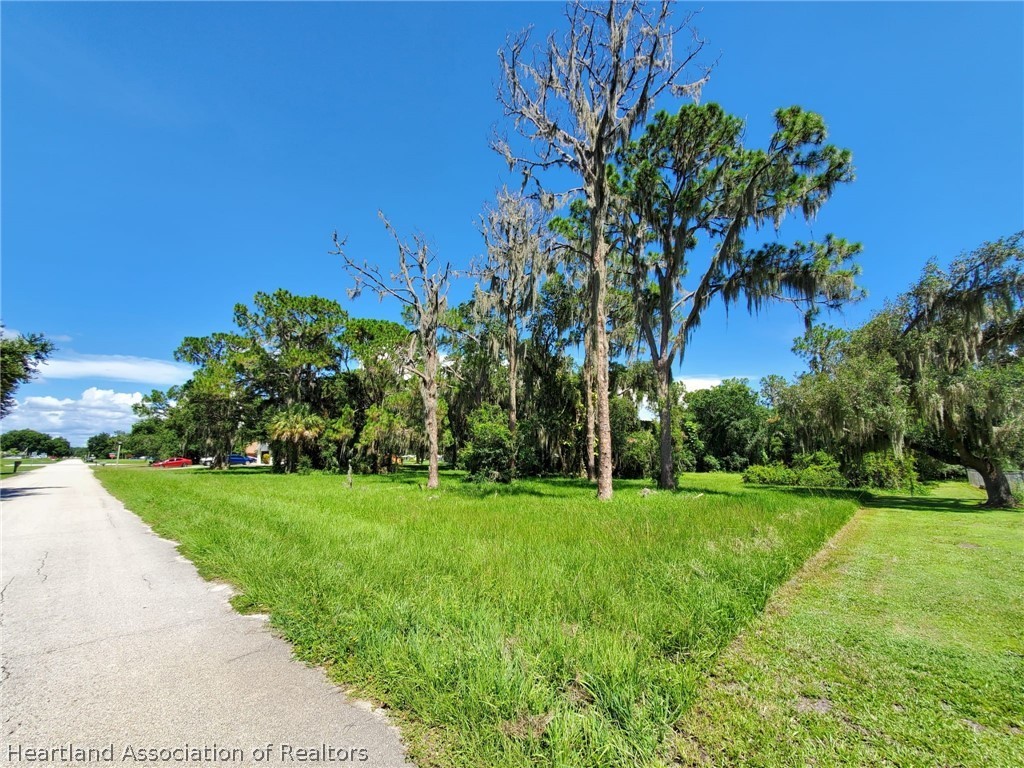 5912 Thunder Road Sebring, FL 33876 - Photo 5 of 17 Gallery Image 5
