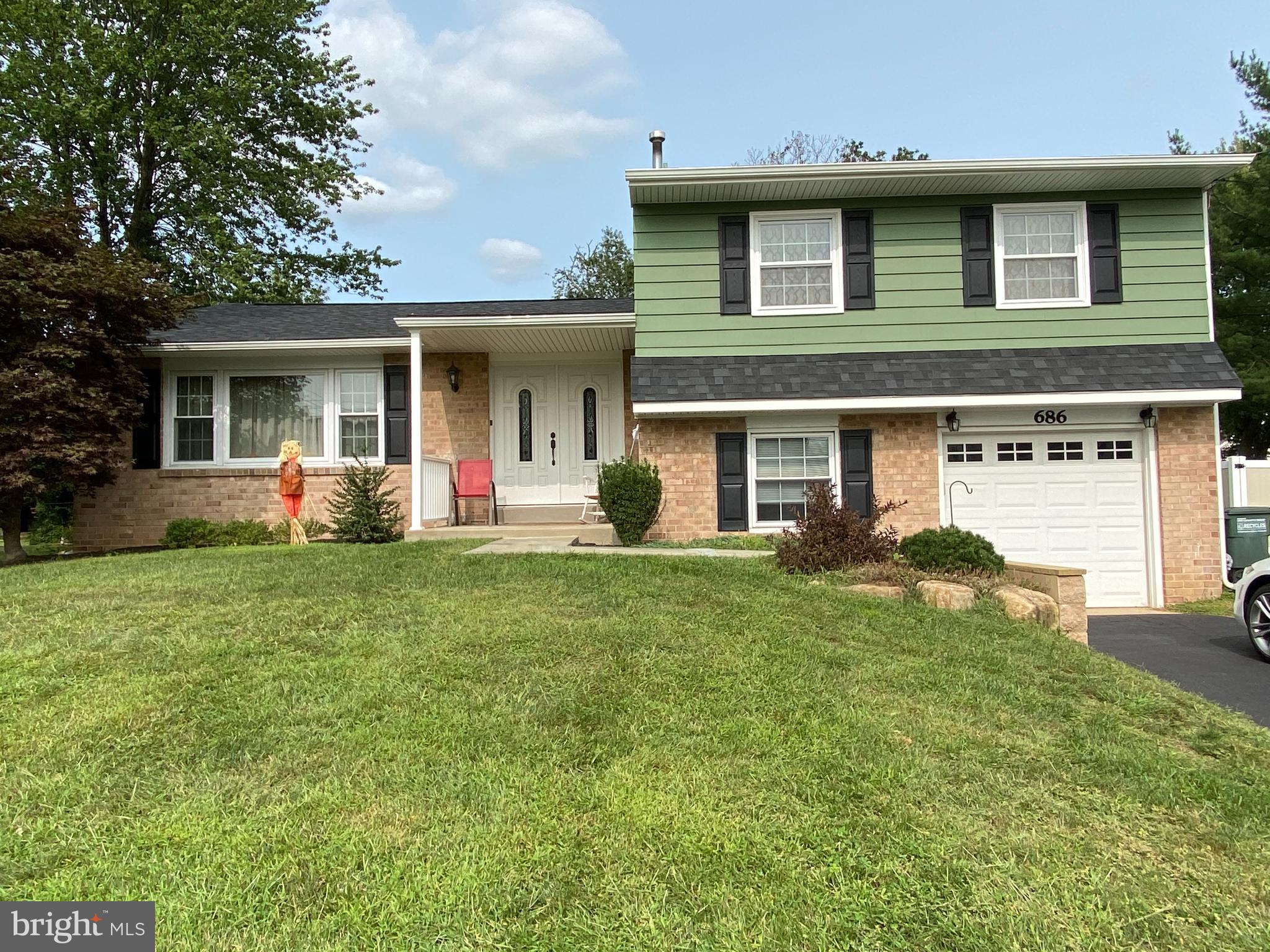 686 Cedarbrook Road Southampton, PA 18966 - Photo 1 of 34 Gallery Image 1