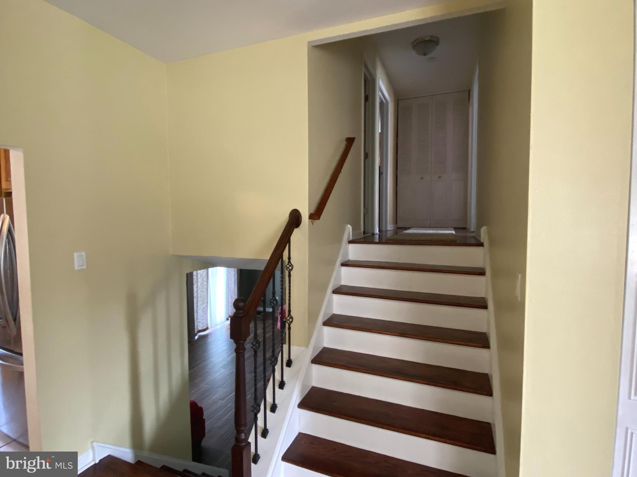 686 Cedarbrook Road Southampton, PA 18966 - Photo 14 of 34 STAIRCASE TO LOWER LEVEL FAMILY ROOM