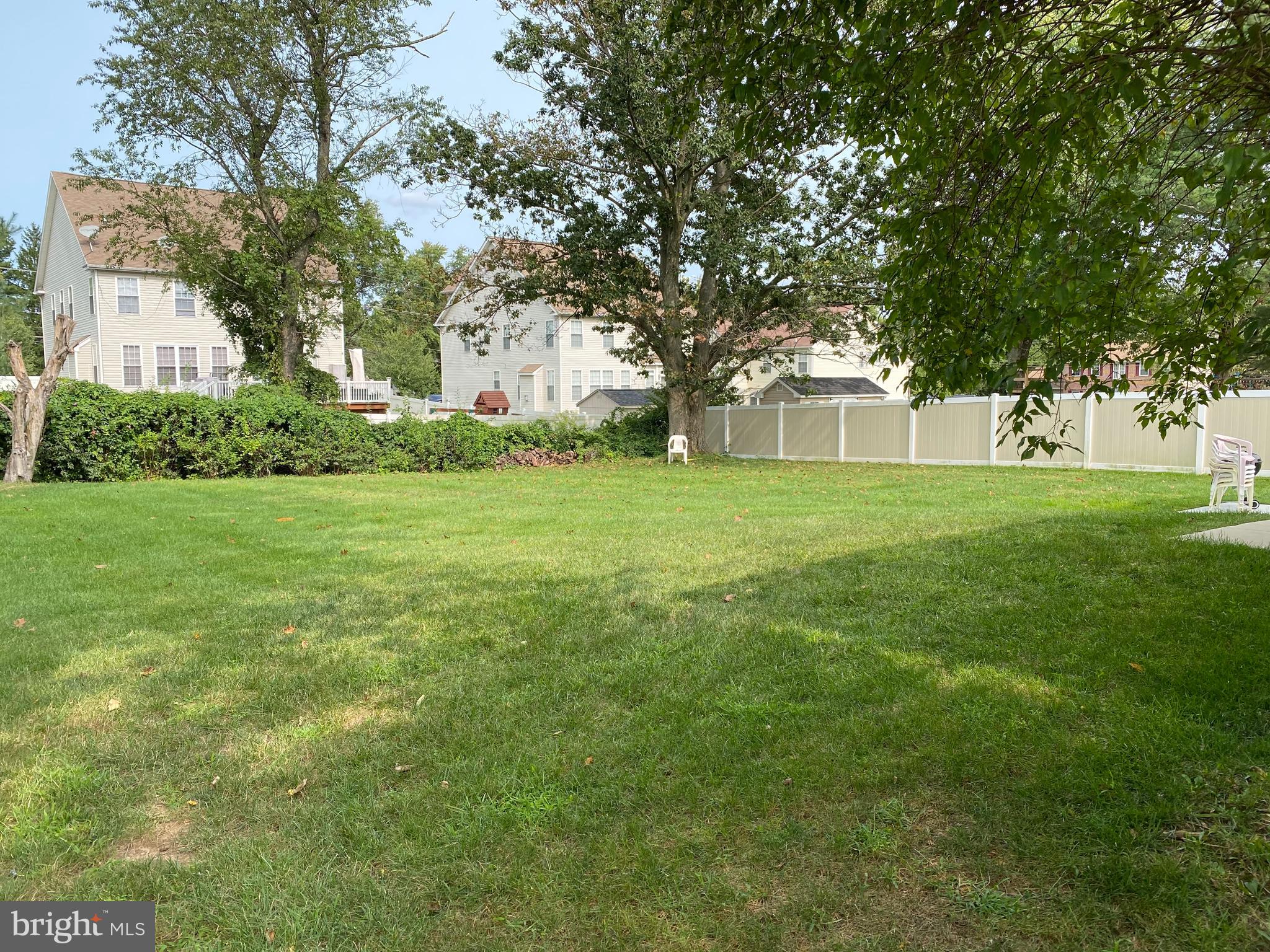 686 Cedarbrook Road Southampton, PA 18966 - Photo 31 of 34 REAR YARD