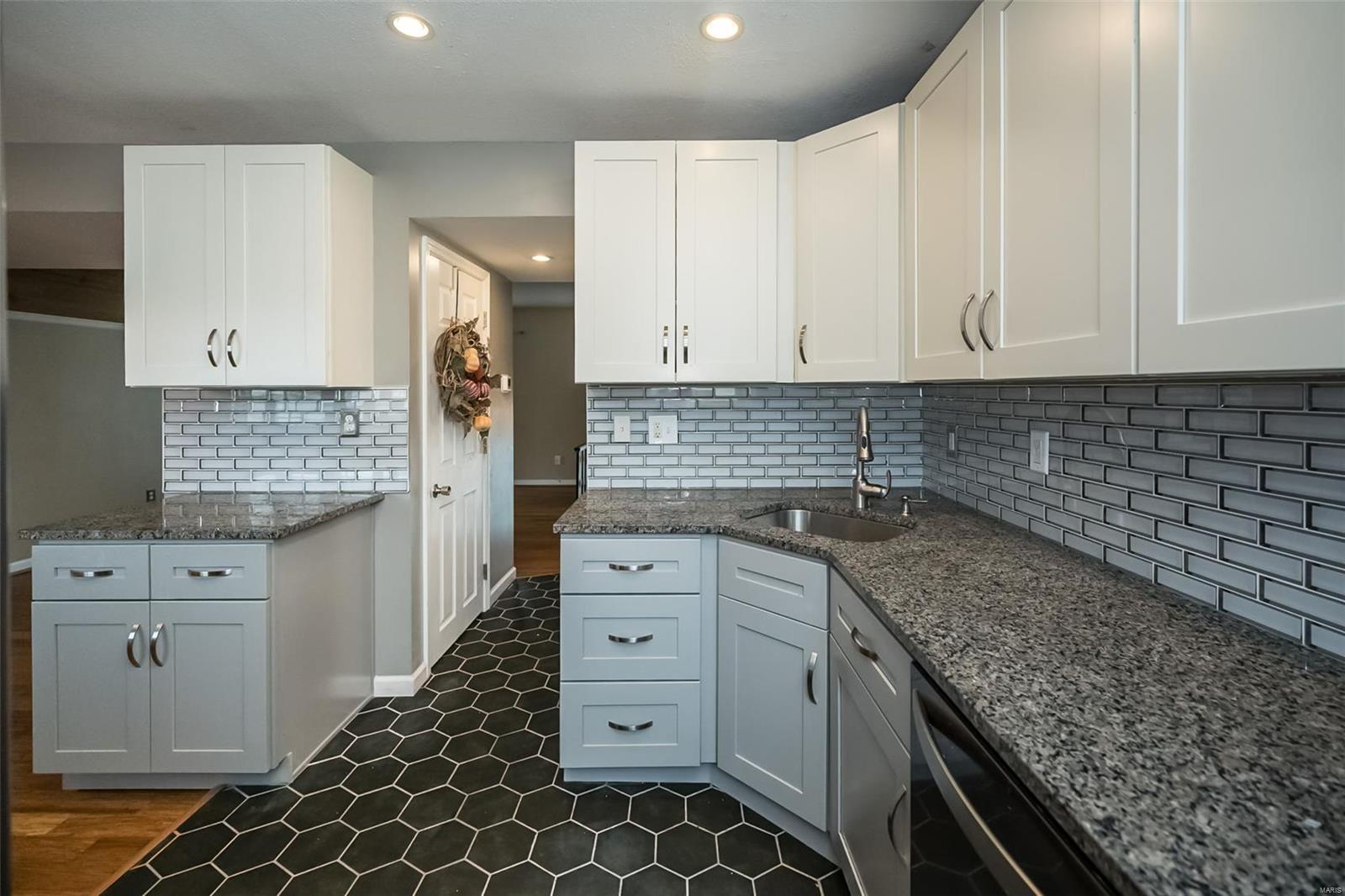 134 Carmel Woods Drive Ellisville, MO 63021 - Photo 9 of 17