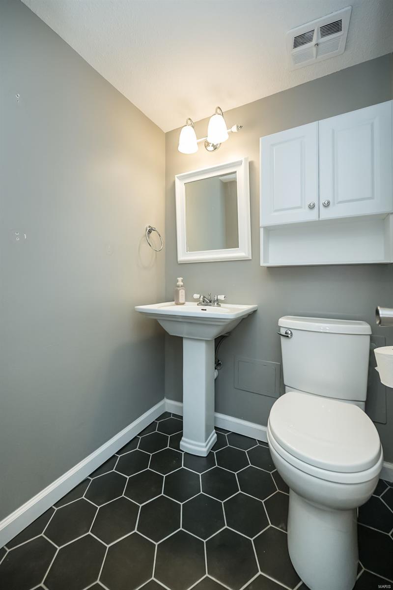 134 Carmel Woods Drive Ellisville, MO 63021 - Photo 10 of 17