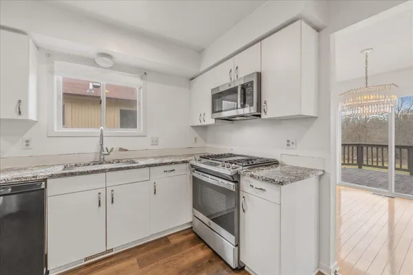 $425,000 | 7513 Hickory Hill Drive, West Bloomfield, MI 48322