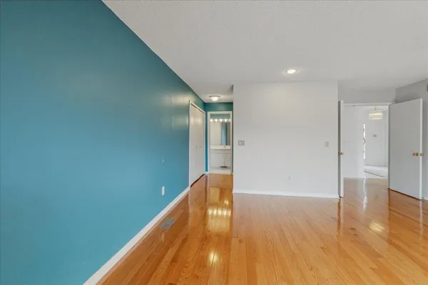 $425,000 | 7513 Hickory Hill Drive, West Bloomfield, MI 48322