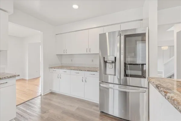 $425,000 | 7513 Hickory Hill Drive, West Bloomfield, MI 48322