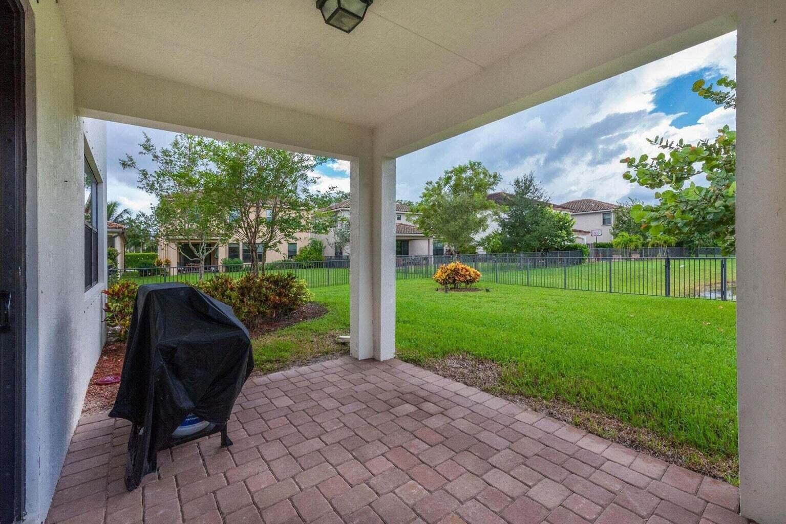 4533 Willow Basin Way Lake Worth, FL 33467 - Photo 17 of 34 17