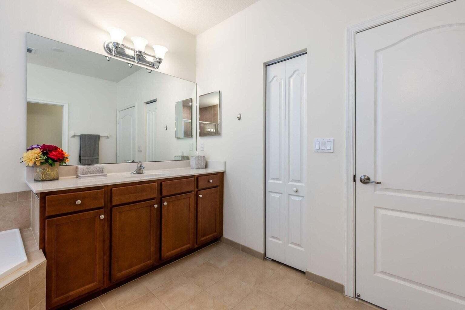 4533 Willow Basin Way Lake Worth, FL 33467 - Photo 8 of 34 8