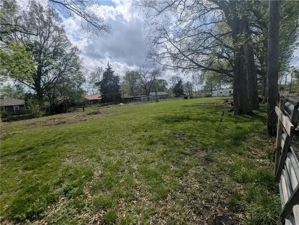 $309,500 | 701 South Oakland Street, Harrisonville, MO 64701