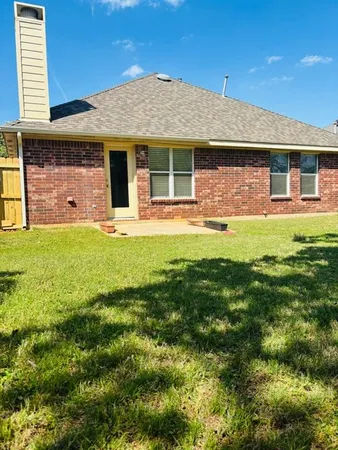 $2,650 | 1205 Oakridge Drive, Euless, TX 76040