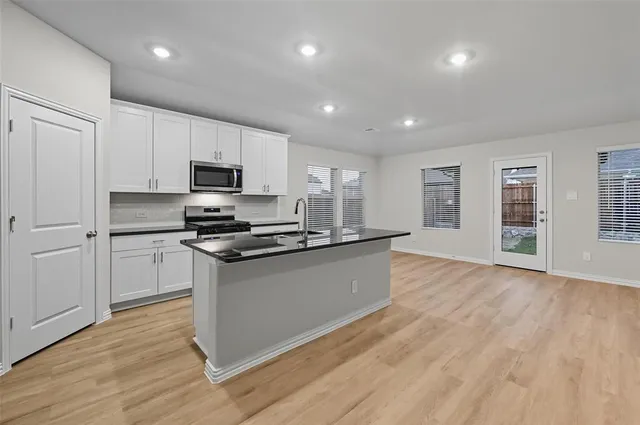 $2,299 | 614 River Rdg Drive, McKinney, TX 75071