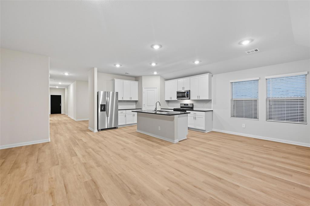 614 River Rdg Drive McKinney, TX 75071 - Photo 5 of 16