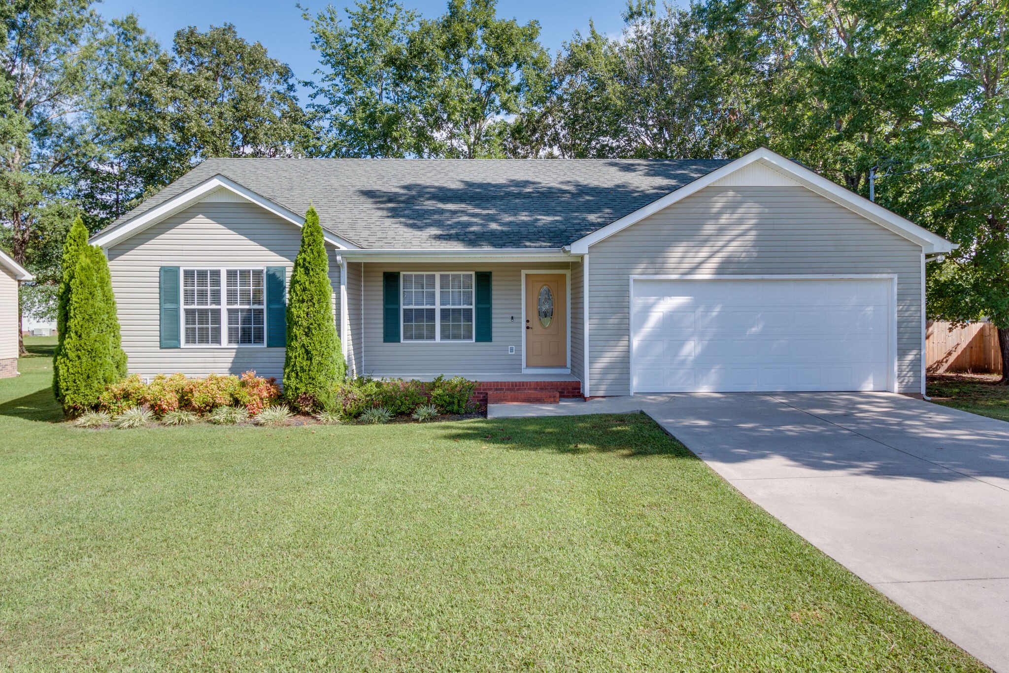 394 West Doak Road Manchester, TN 37355 - Photo 2 of 28 Gallery Image 2