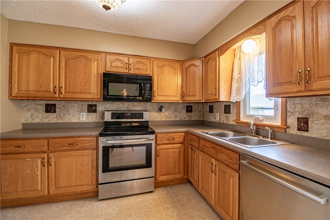 2923 Burgener Court Decatur, IL 62521 - Photo 10 of 31