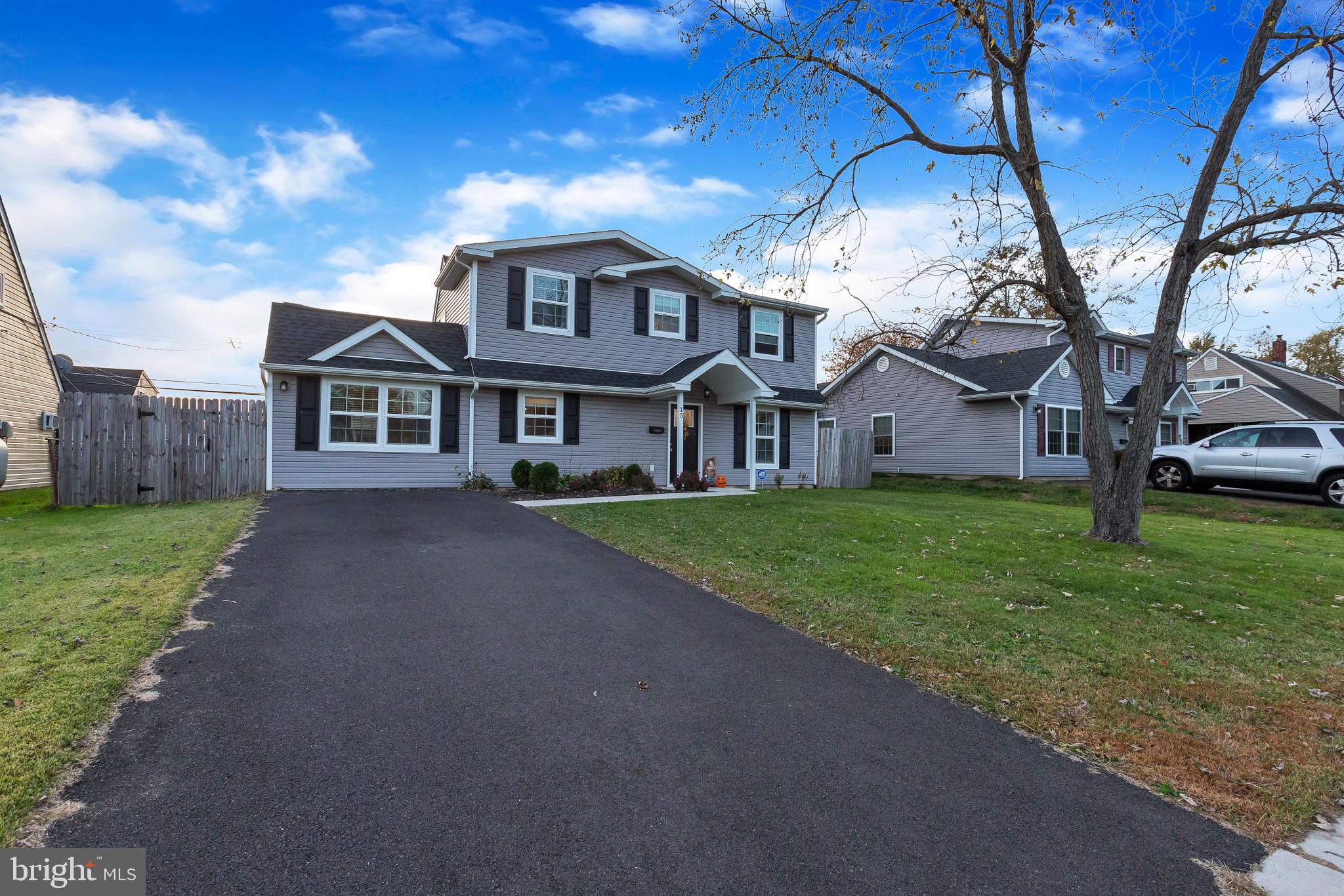 15 Grapevine Road Levittown, PA 19057 - Photo 1 of 30
