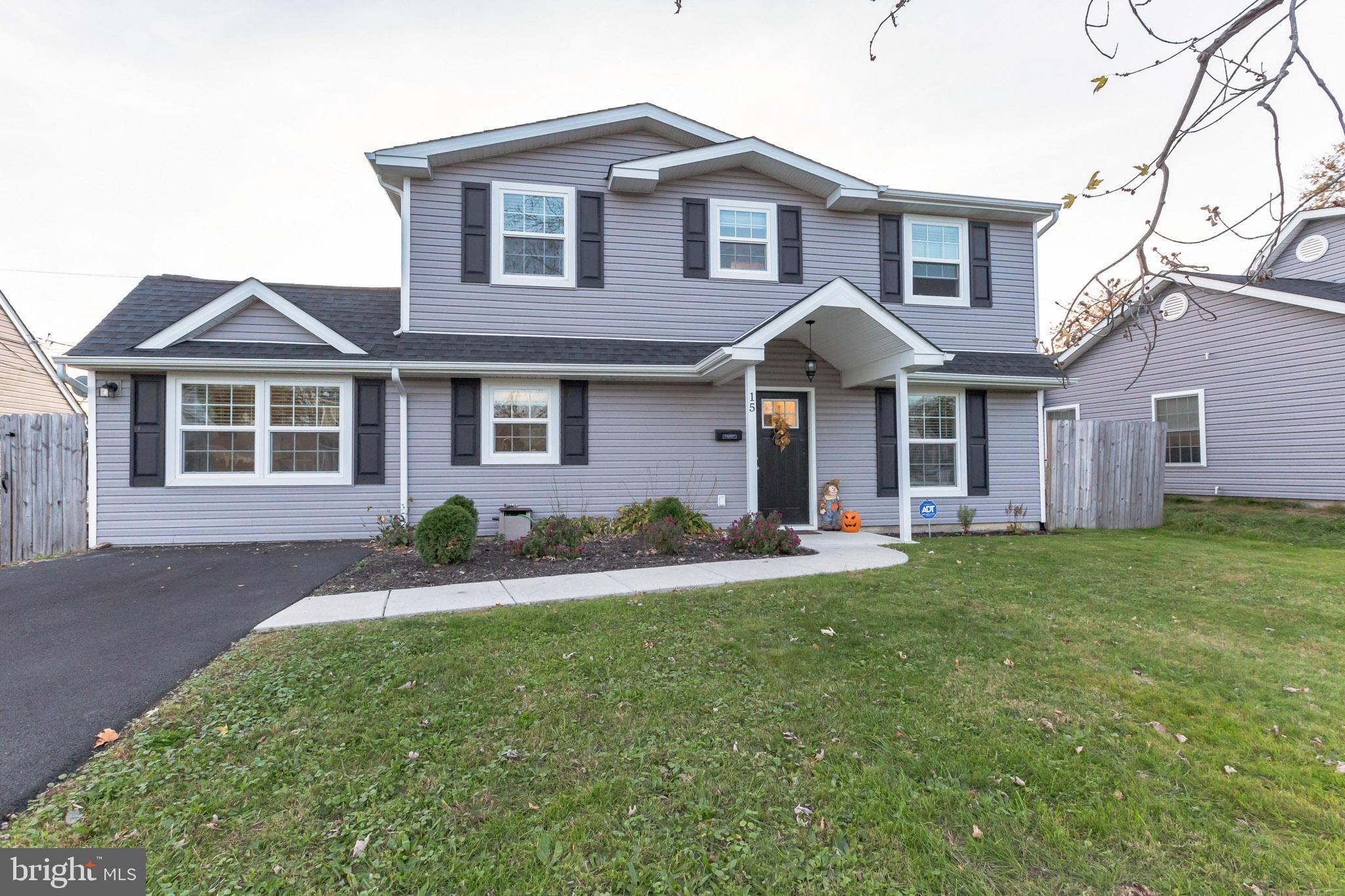 15 Grapevine Road Levittown, PA 19057 - Photo 3 of 30