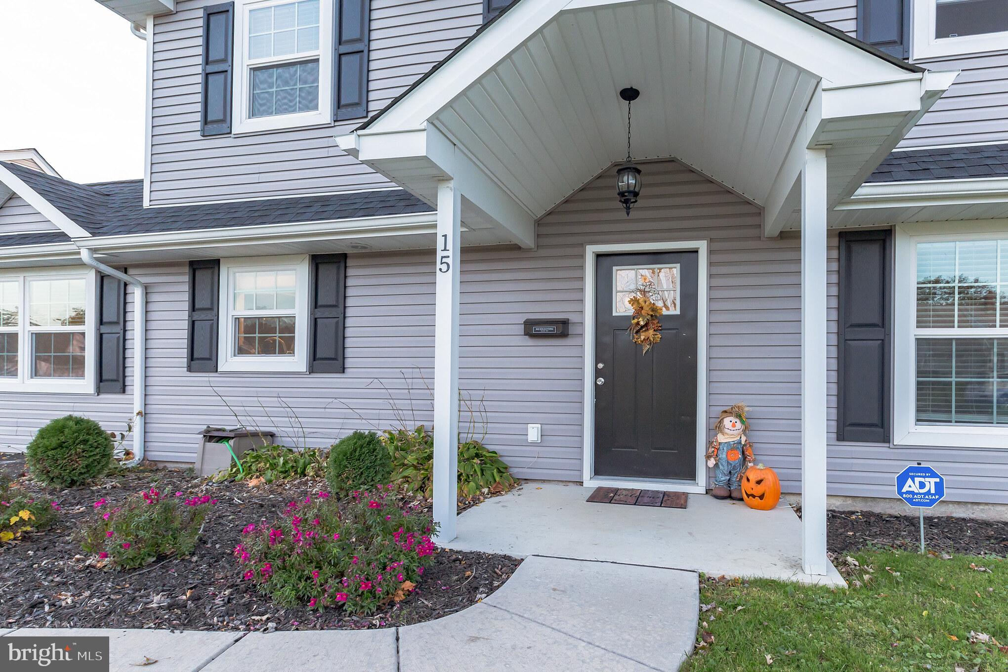 15 Grapevine Road Levittown, PA 19057 - Photo 4 of 30