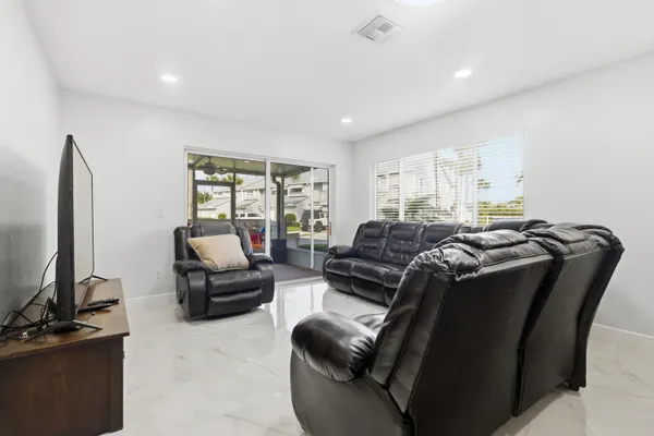 $3,900 | 4949 North Hwy A1A, Unit 213, Fort Pierce, FL 34949