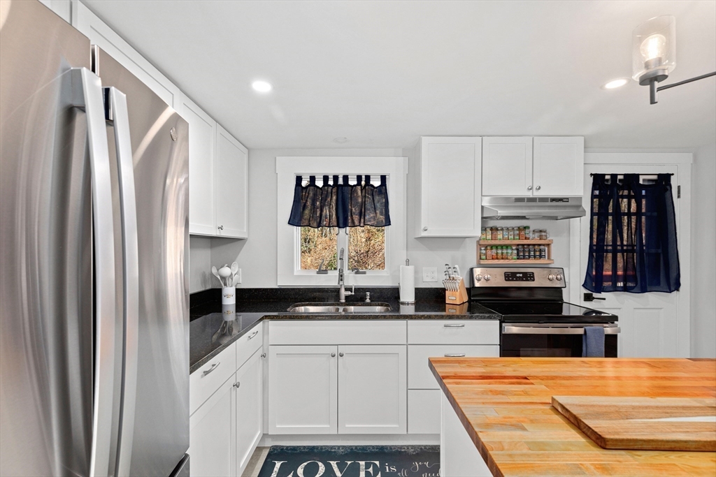 61 Bettys Pond Road Centerville, MA 02632 - Photo 14 of 29 Gallery Image 14